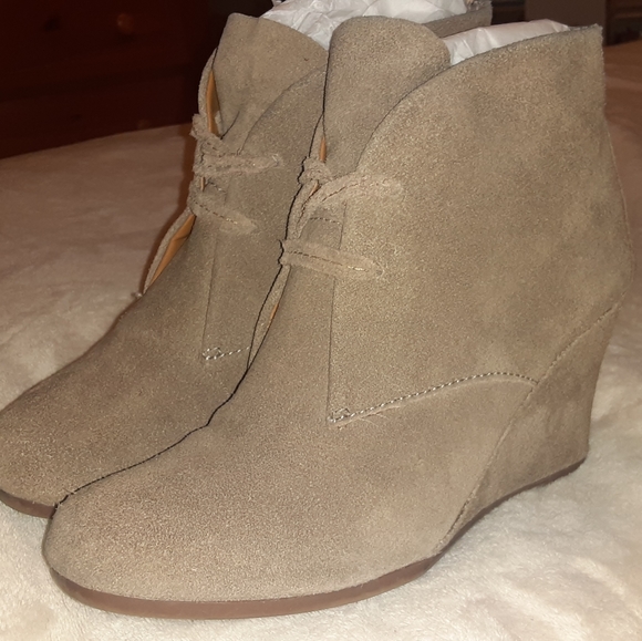 DV by Dolce Vita Shoes - DV Dolce Vita Pellie Wedge